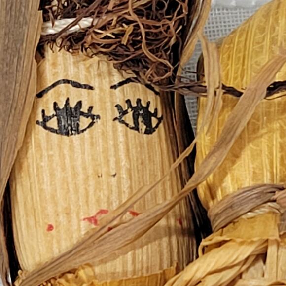 Vintage Corn Husk Doll 9" Tan Brown Handmade Woman Baby Face Hair Folk Art Fall - Picture 5 of 12